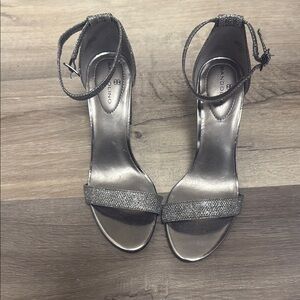 ❄️Bandolino Women's Metallic Strappy Heels